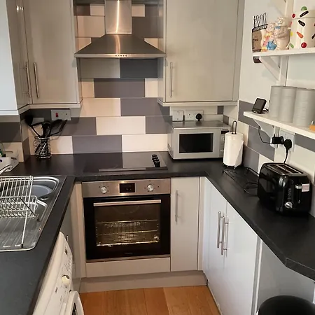 Captivating 2-bed In Casa de Férias *