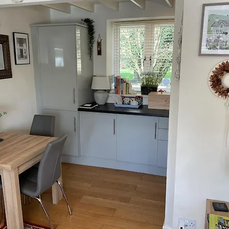Captivating 2-bed In 度假居 *